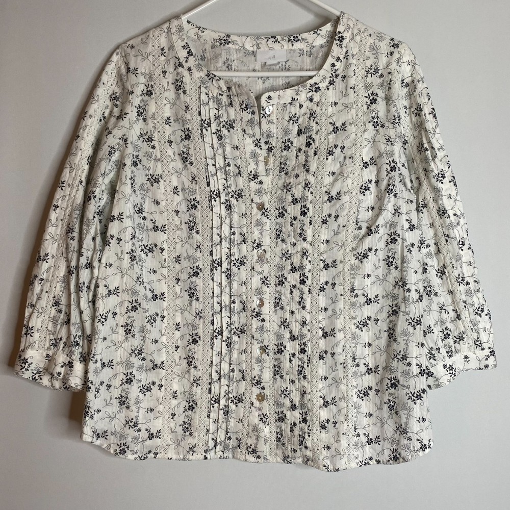 j. jill Crew neck Button Up 3/4 Sleeve Lace Dainty Floral Blouse Size S